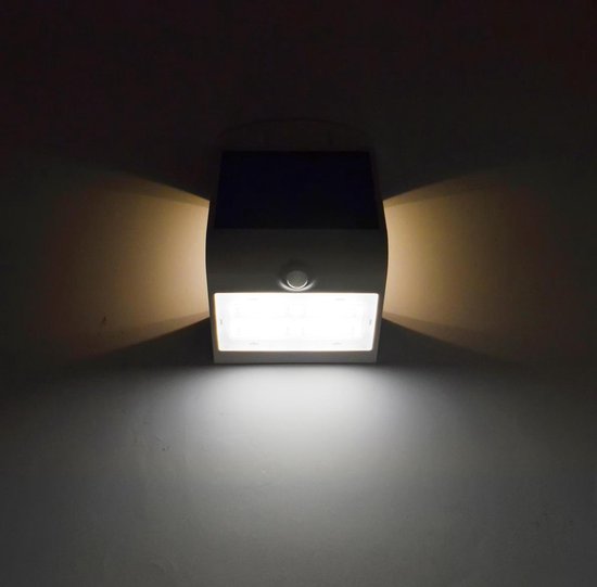 Borne LED Solaire, à détecteur de mouvement, intensité de 400 lumens