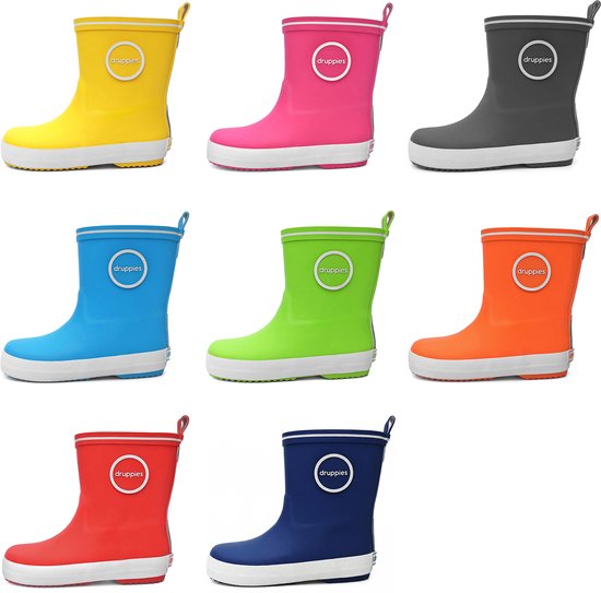 Collectie druppies regenlaarzen in verschillende kleuren: geel, roze, grijs, blauw, groen, oranje, rood, marine.