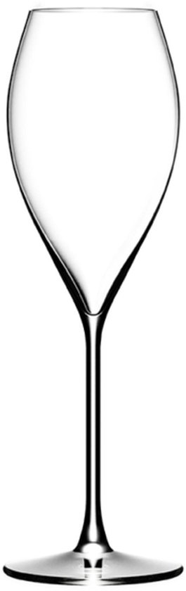 Een helder champagneglas met een slanke stam en een tuitvormige kelk, geïsoleerd op een witte achtergrond.