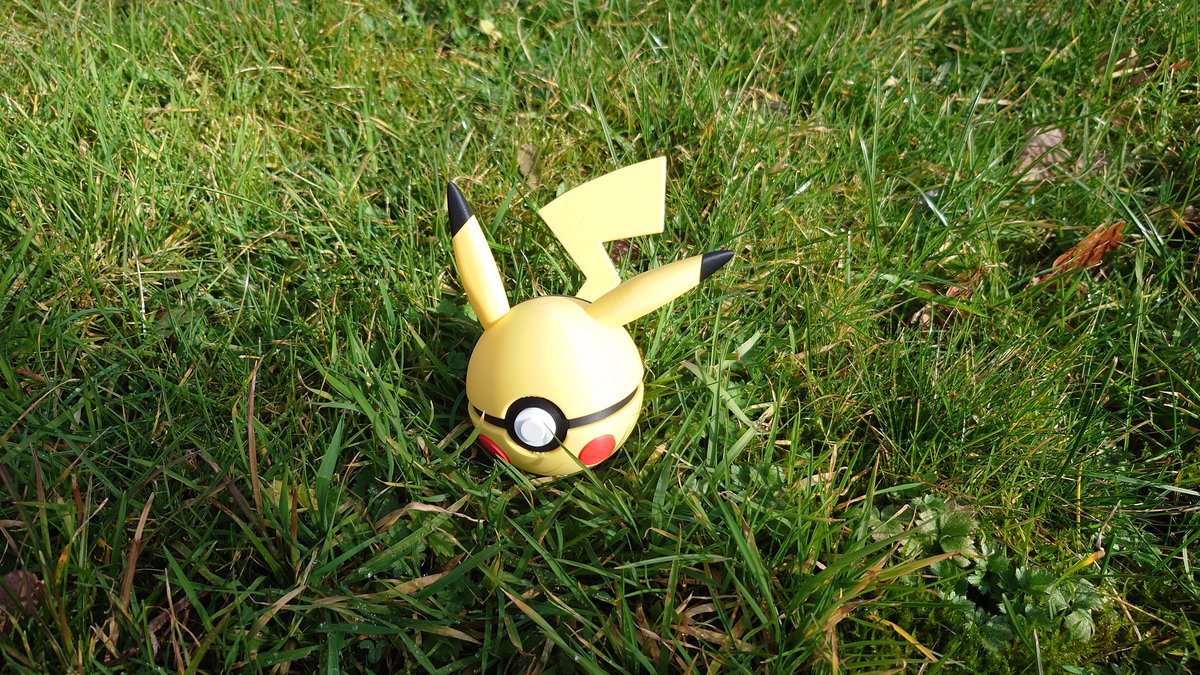 #0025 Pikachu 3d geprinte Pokéball