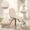 Beige stoelhoes met ruitpatroon; details van patroon, rekbaarheid, pasvorm en stof.