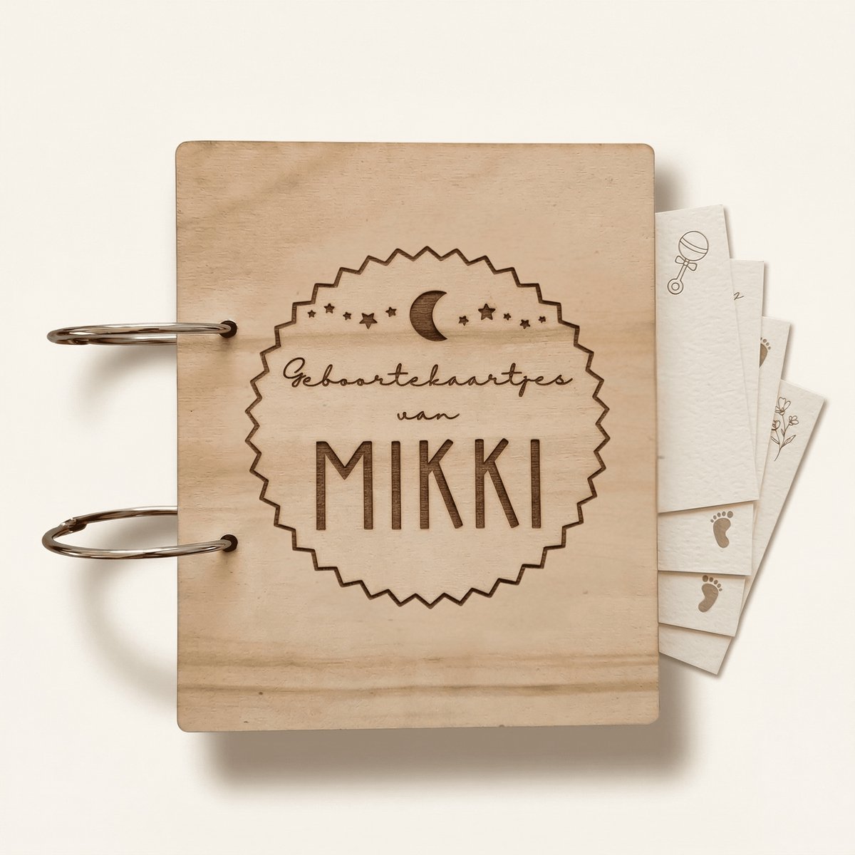 Mikki Joan - Bewaarbundel geboortekaartjes Maan - Geboortekaartjes bewaren - Geboortekaartjesbundel - Inclusief rvs ringen