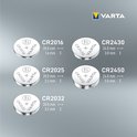 Overzicht van Varta knoopcelbatterijen met modelnummers en afmetingen: CR2016, CR2025, CR2032, CR2430, CR2450.