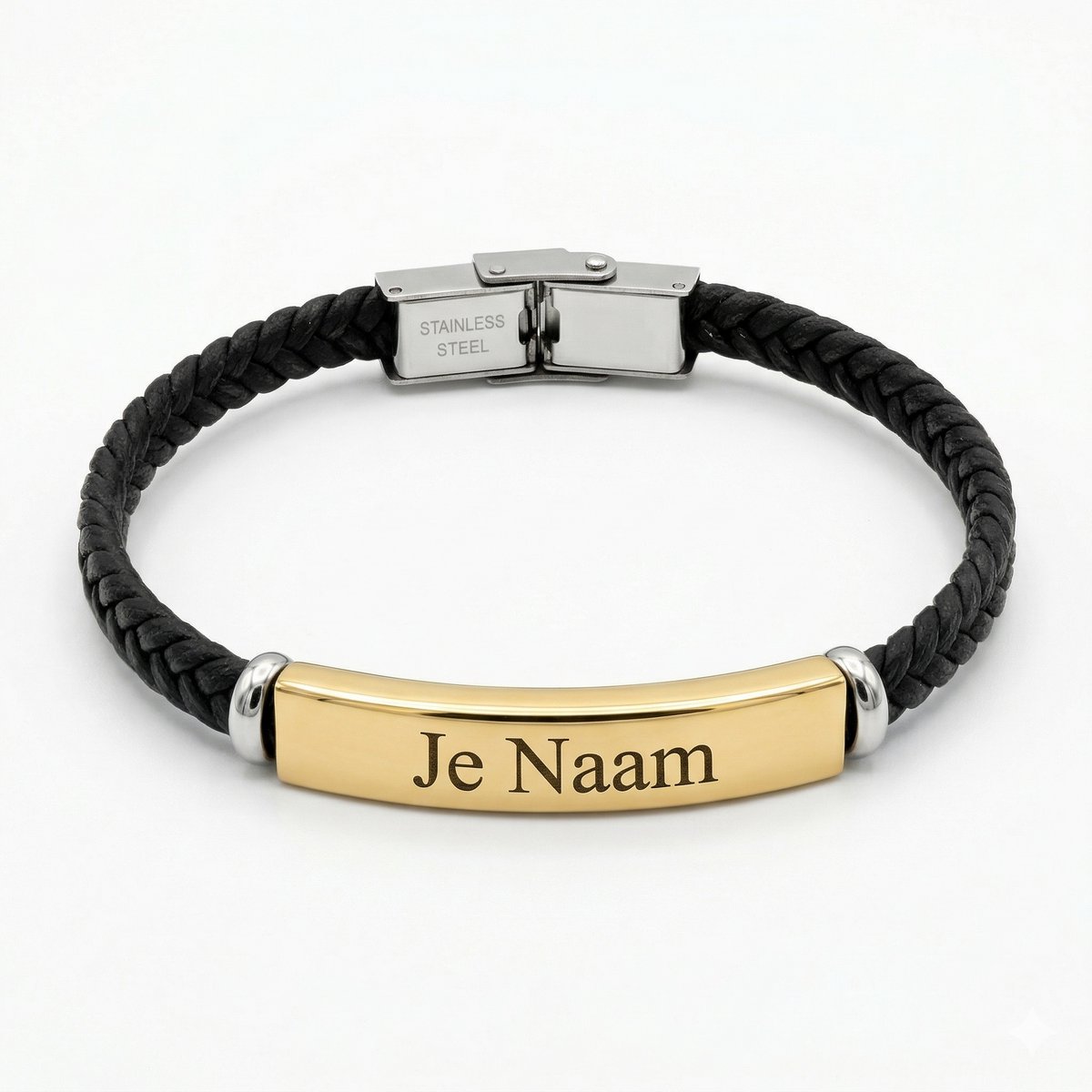 Armband met graveer, Armband met naam, Gepersonaliseerde zwarte armband met goudkleurige naamgravureplaat - elegant contrast design, Armband met naamplaatje ,graveerarmband