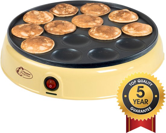 Gele poffertjespan met 10 poffertjes en een 5-jarige garantie sticker.