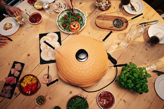 Emerio Pizzarette Origineel - 6 Persoons Pizza Oven - Handgemaakte Terracotta Koepel - 6 Geïsoleerde Bakspatels - RVS Bakplaat - Gourmetstel met Cool touch koepel - PO-115984 1200W