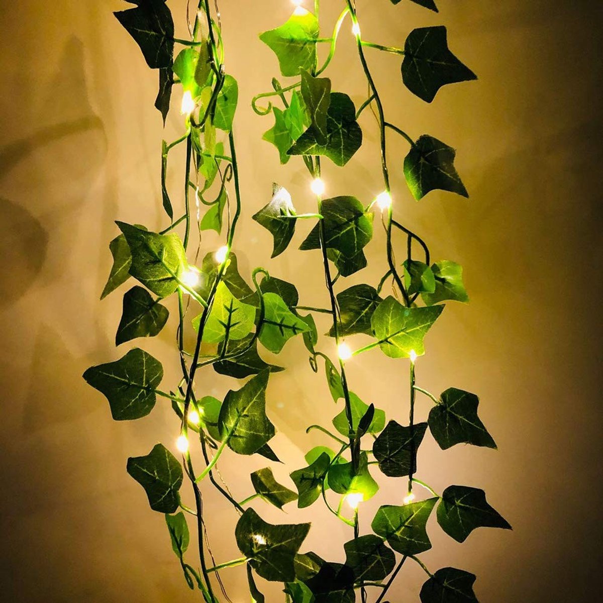 Dailygoods - Dailygoody - Ivy Vine String Lights - LED Slinger - Warm Wit Licht - Kunstplanten - Decoratieve Verlichting voor Bruiloft en Tuin - Groene Bladeren