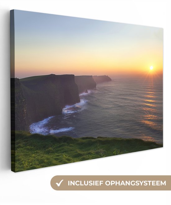 Canvas schilderij 40x30 cm - Wanddecoratie Zonsopkomst op de Kliffen van Moher in Ierland - Muurdecoratie woonkamer - Slaapkamer decoratie - Kamer accessoires - Schilderijen op canvas