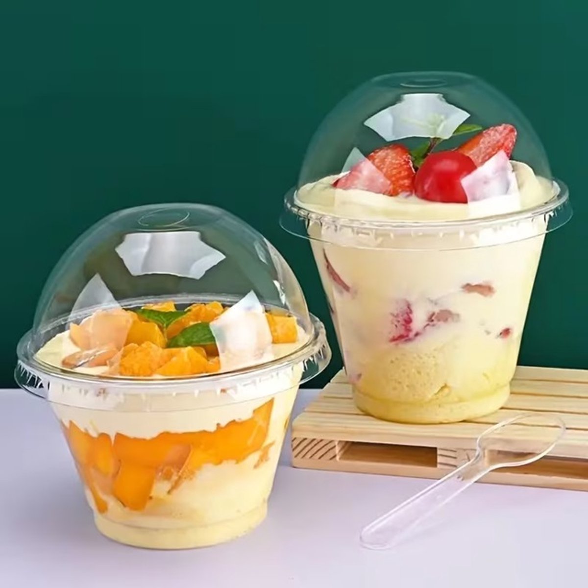 100x salad Sap en Smoothie Beker 280ml met dome deksel