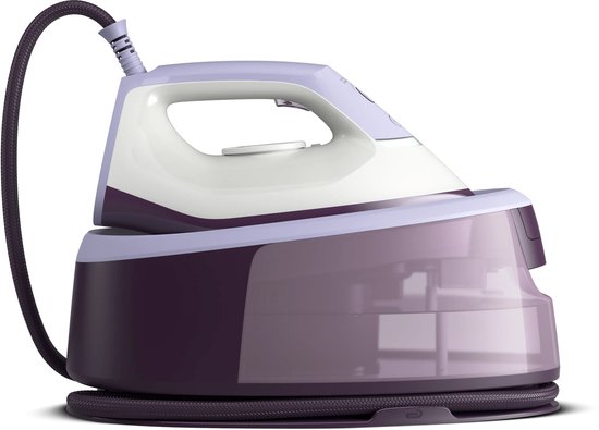 Paars en wit Philips stoomstrijkijzer met 1.4L watertank. De gedetailleerde stoomkabel is opgerold op de basis.