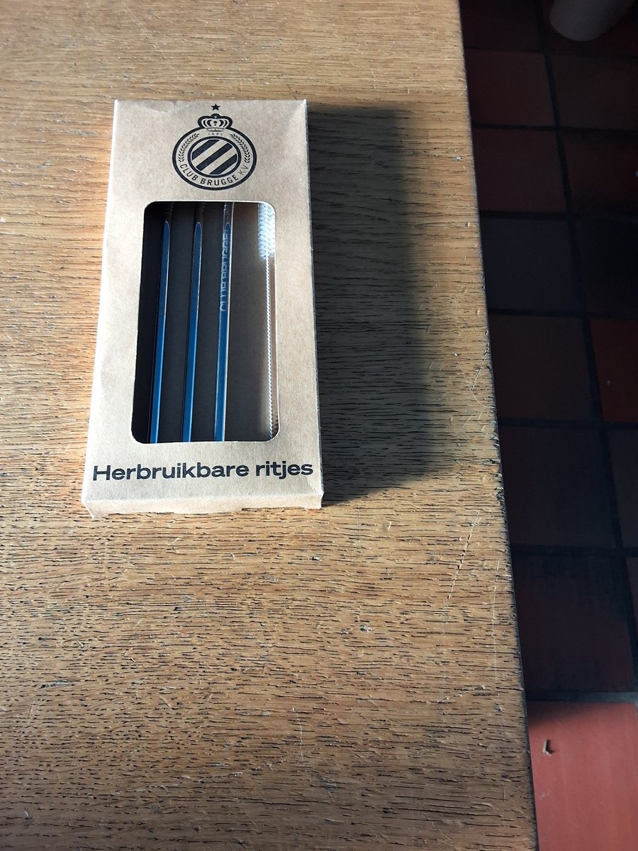 Club Brugge 4 herbruikbare rietjes en 1 borsteltje in aluinium
