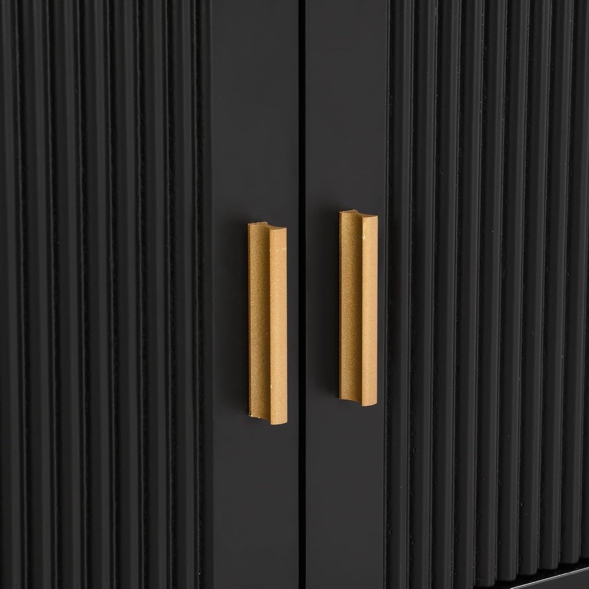 Luxe Design TV-Meubel "Aurum Noir" – Modern Lowboard met 4 Lades, Gestructureerde Panelen en Elegante Gouden Details – Zwart – 175 x 30 x 46 cm