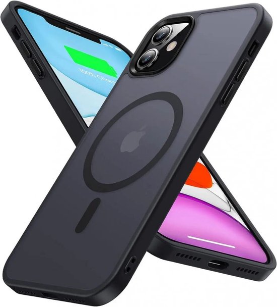 Zwarte matte iPhone 11 hoes met MagSafe ring, onder een hoek gefotografeerd.