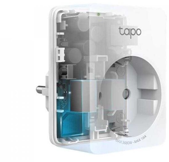 Gedeeltelijk doorschijnende witte Tapo slimme stekker die de interne componenten laat zien, met een groen LED-lampje en een aan/uit-knop.