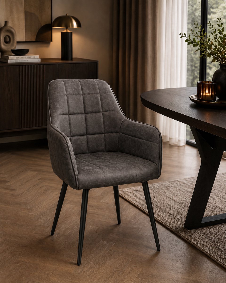 Eetkamerstoel Emma – Cowboy Stof – Antraciet – Stoere Eetkamerstoel met Ruitstiksel – Met Armleuningen & Metalen Onderstel – Comfortabele Zitting