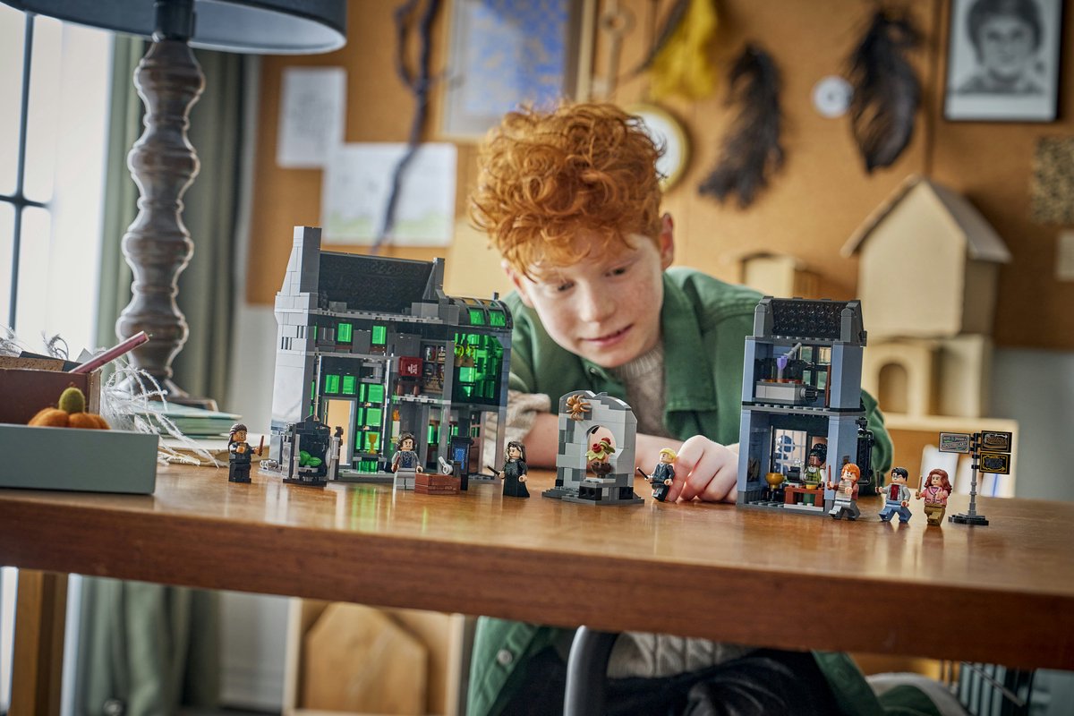 LEGO Harry Potter Verdonkeremaansteeg Tovenaarswinkels Speelgoedwinkel Set voor Kinderen 76471 — afbeelding 2