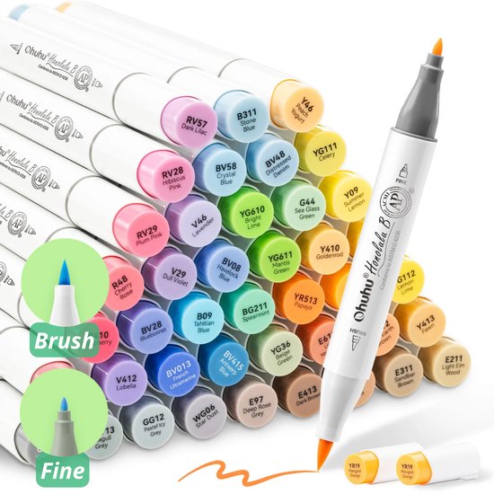 Marqueurs double face avec codes couleur. Une extrémité est une pointe pinceau, l'autre une pointe fine. De nombreuses couleurs alignées, y compris jaune, orange, rose, violet, bleu, vert et gris.