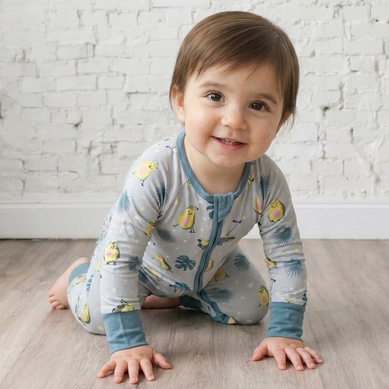 Bamboe Baby Boxpakje 68/74 - Tweewegritssluiting en Ingebouwde Wantjes & Sokjes - Beige/Groen met Avocado's - Kraamcadeau - Jongens en Meisjes Romper