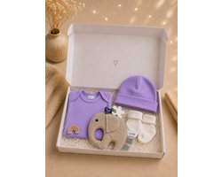 Kraamcadeau unisex origineel – Luxe Baby Giftset in Brievenbusdoos – Rompertje, Babymutsje, Sokjes & Knuffel/Tutpop Olifant – Perfect Babyshower & Gender Reveal Cadeau