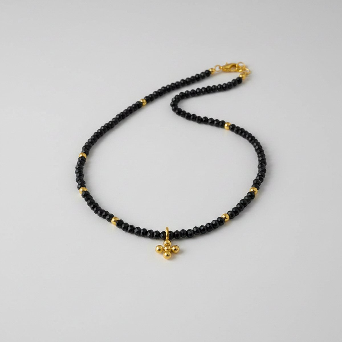 Parelketting met Kruishanger – Klassiek & Tijdloos | Twinolo