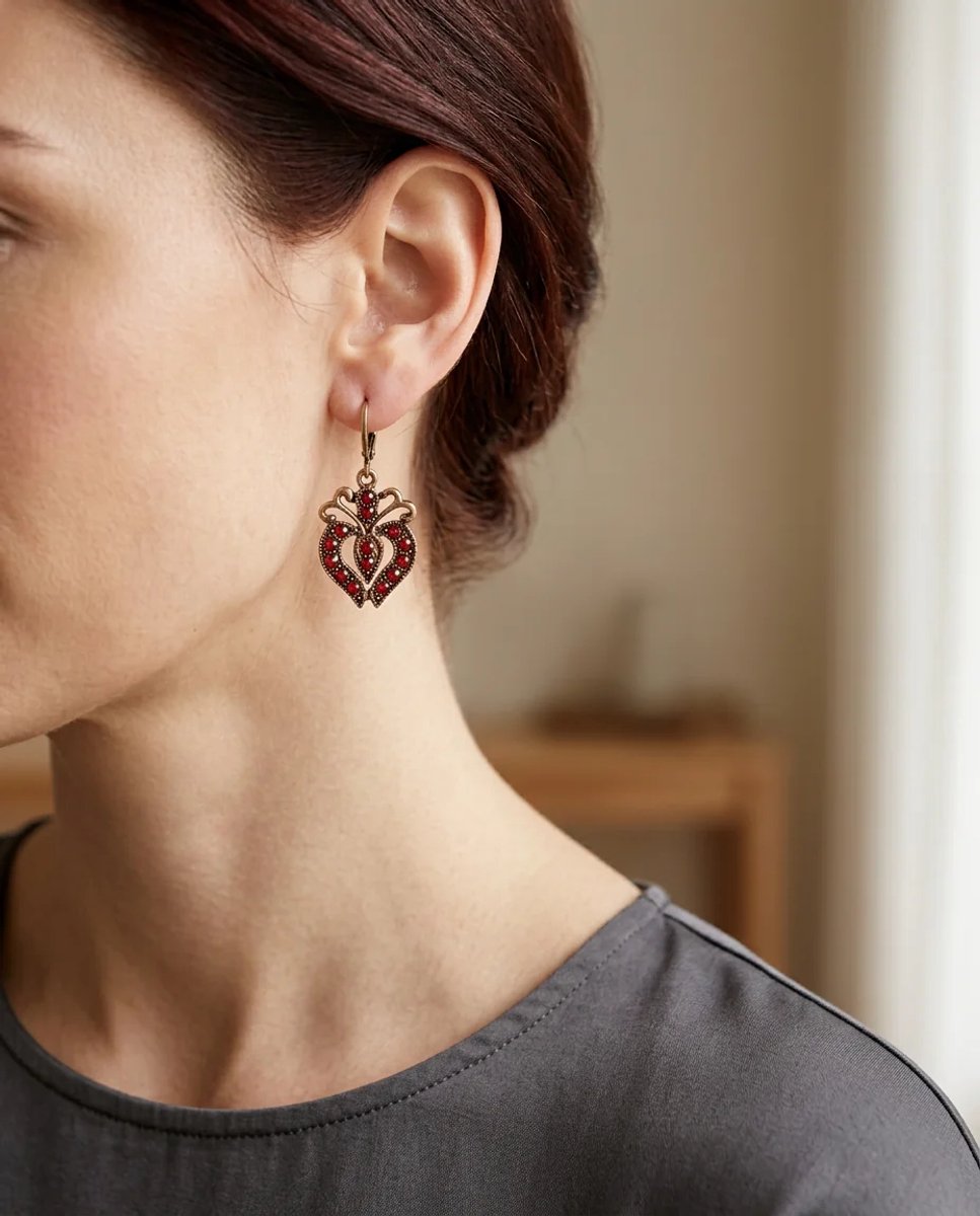 Dorvina Vintage Dames Bronzen Oorbellen Authentiek Sieraad Rood Zirkonia Steen Bewerkt Ters Lale Model
