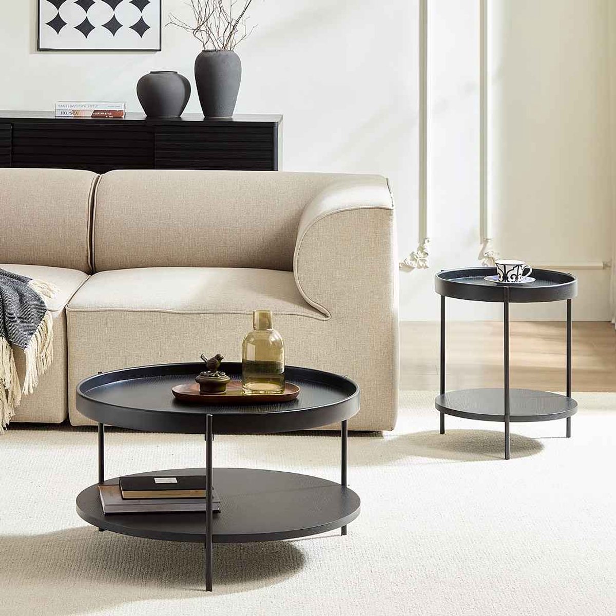 NJLYUHOME Home - Ronde salontafel met 2 opbergniveaus - Ø69 x 38 cm - MDF met echthout fineer - Zwarte metalen poten