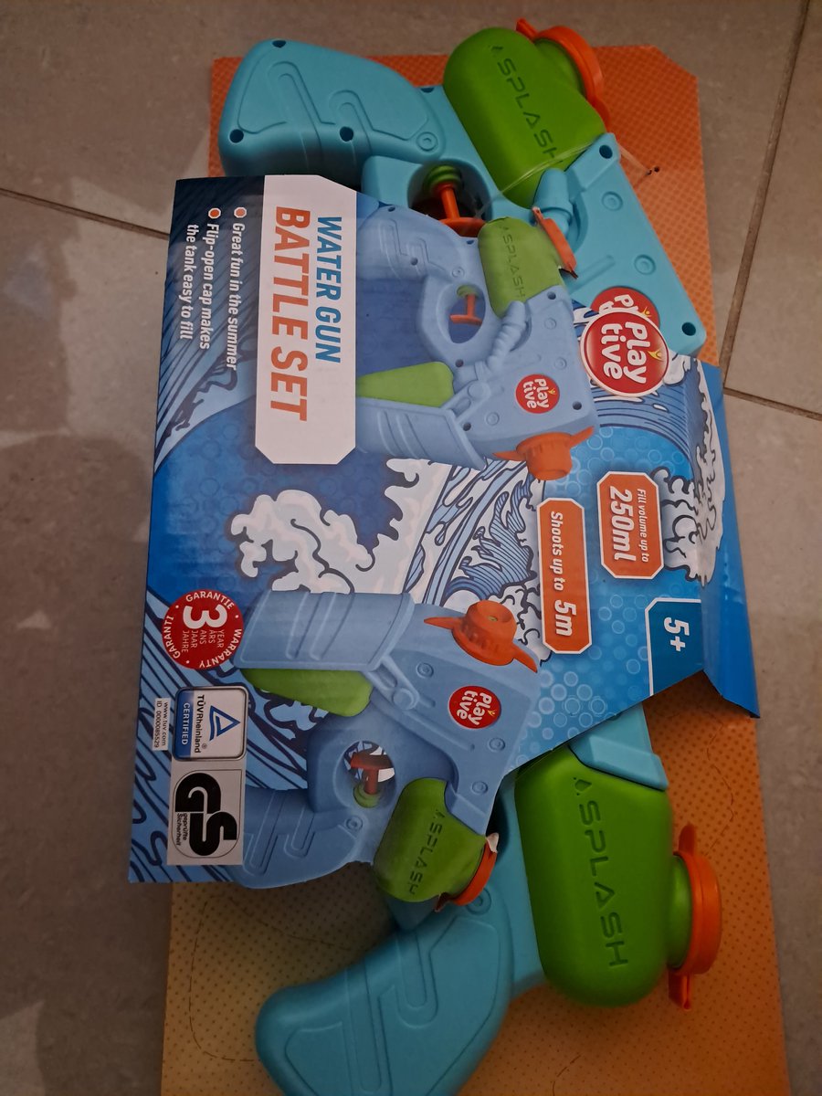 Playtive Speelgoed Waterpistool Battle 2 stuks - tot 5m Reikwijdte - inhoud 250 ML