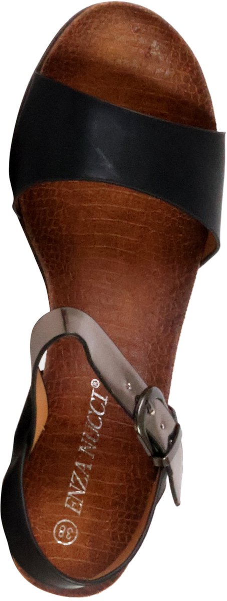 Sandalen met sleehak en riempje