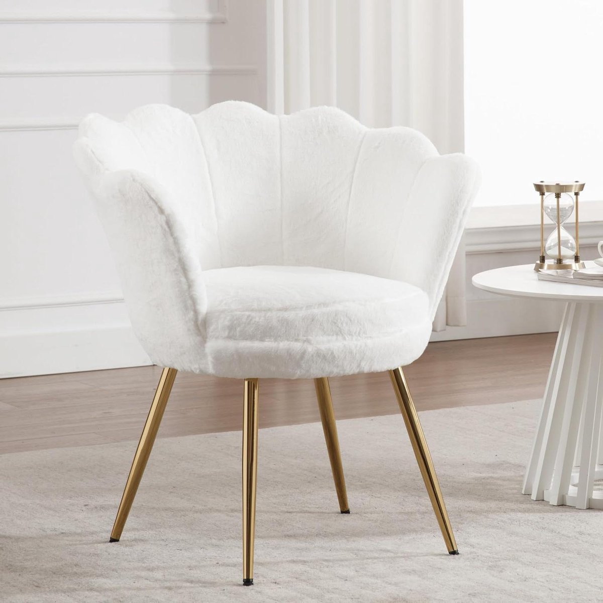 Teddystof Stoel - Schelpstoel Loungestoel - Comfortabel Zitten - Gouden Poten - 42x44x76 c