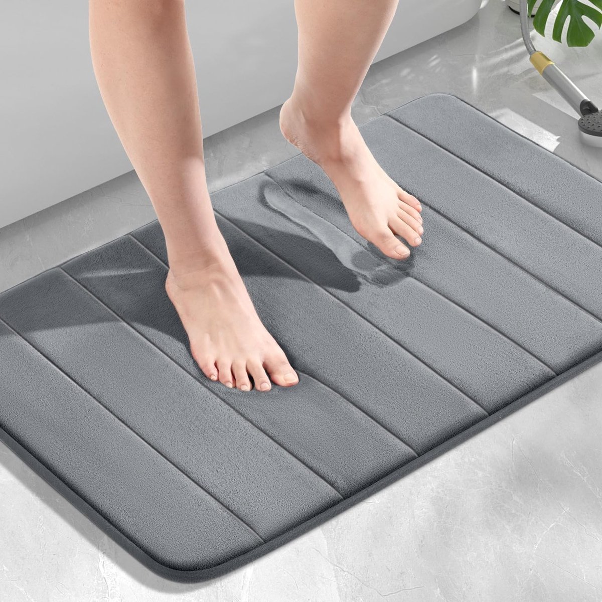 Zachte en Absorberende Badmat van Geheugenfoam, Antislip en Wasbaar, Sneldrogend, 50 x 80 cm Donkergrijs