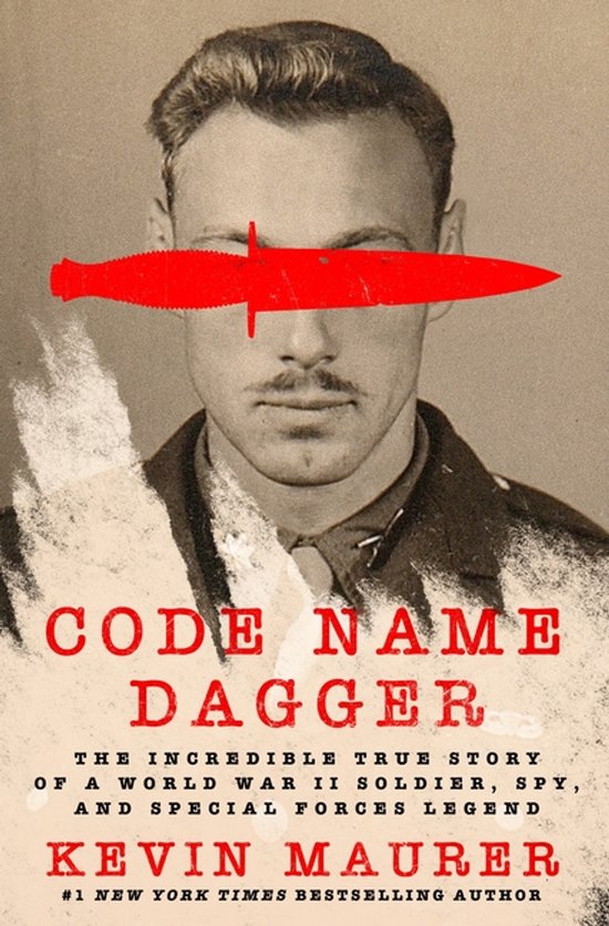 Vintage zwart-witportret van een soldaat met een rood dolksymbool over zijn ogen, titel Code Name Dagger.