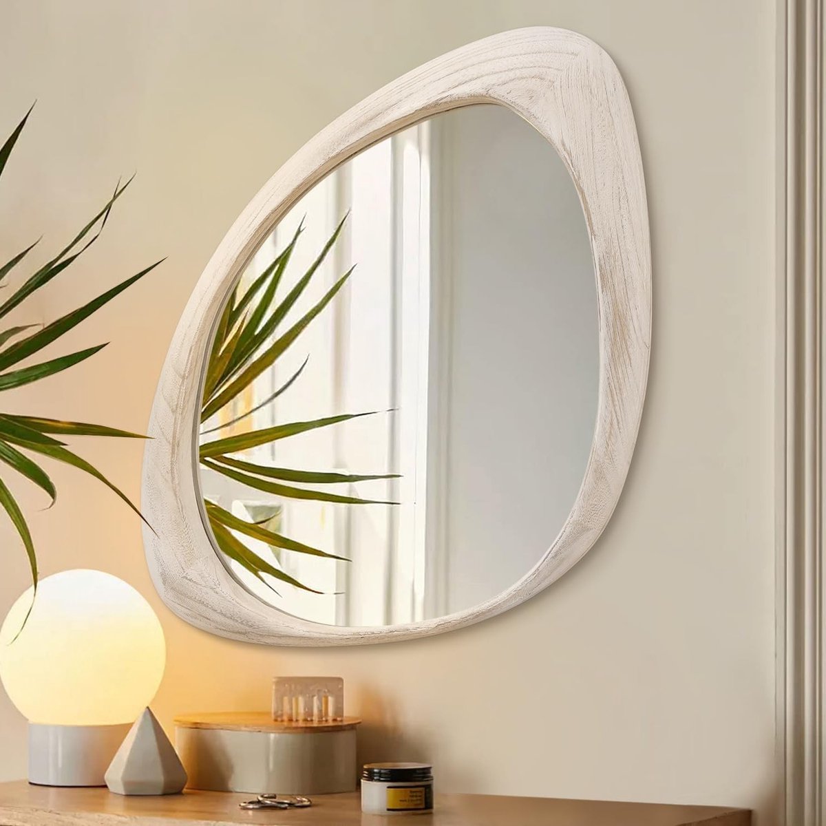 Irreguliere Houten Wandspiegel 65L x 45W cm, Asymmetrische Spiegel, Grote Minimalistische