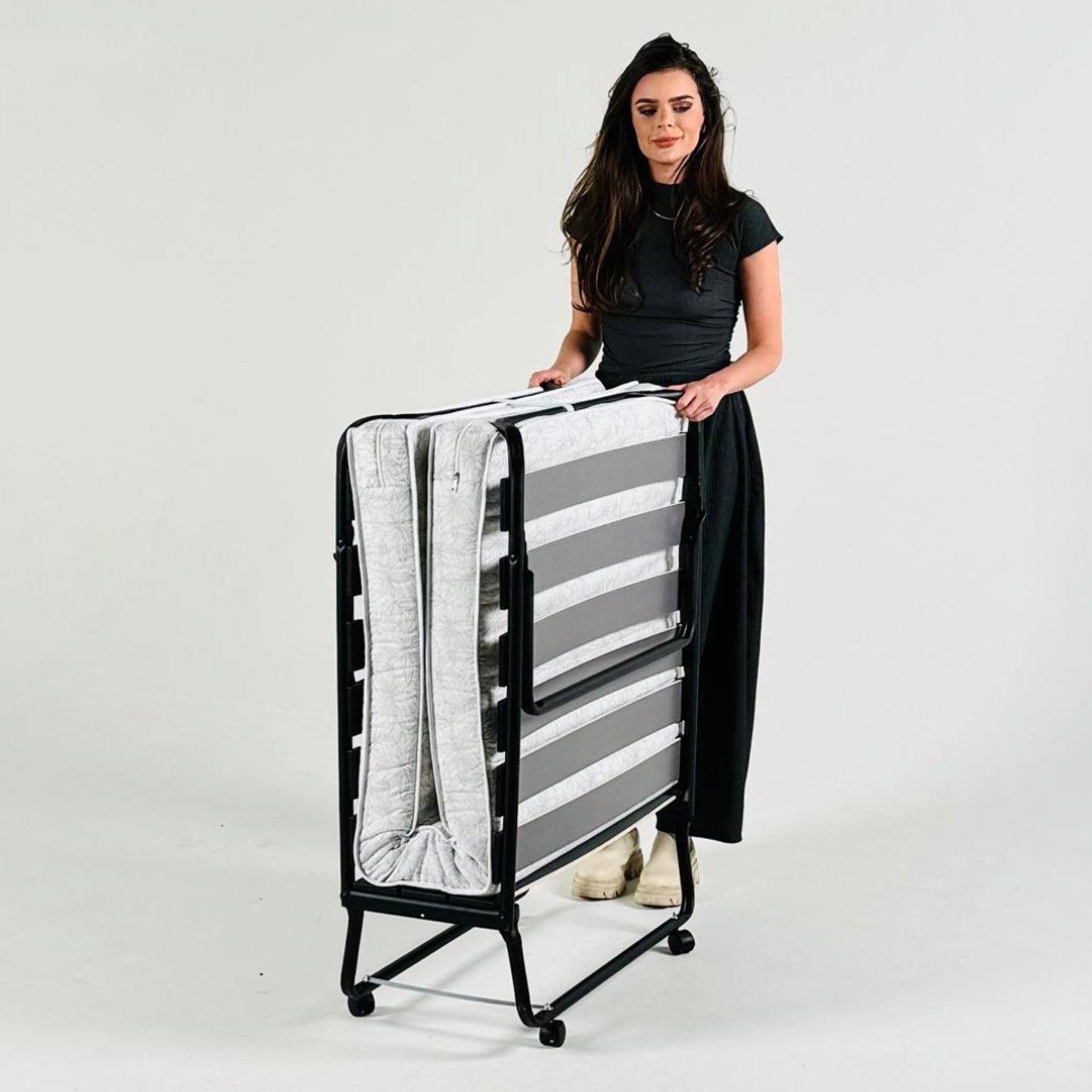 Troonz® Opklapbed Morena 90x200 cm – Logeerbed Eenpersoonsbed | Vouwbed met Matras & Lattenbodem | Incl. Beschermhoes