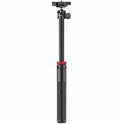 Zwarte selfiestick met rode ring en anti-slip grip, met schroefbevestiging bovenop.