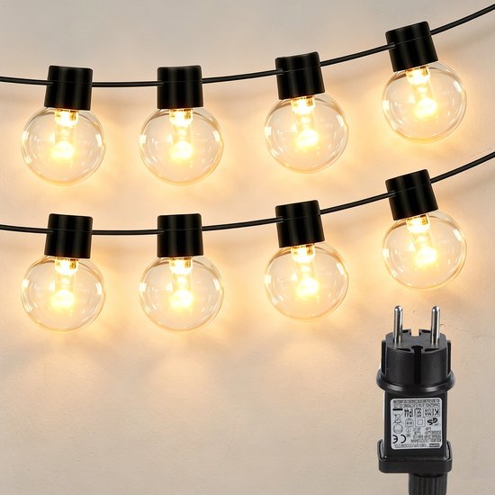 Lichtsnoer met 8 grote, warme LED-bollen aan een zwarte kabel, met stekker.