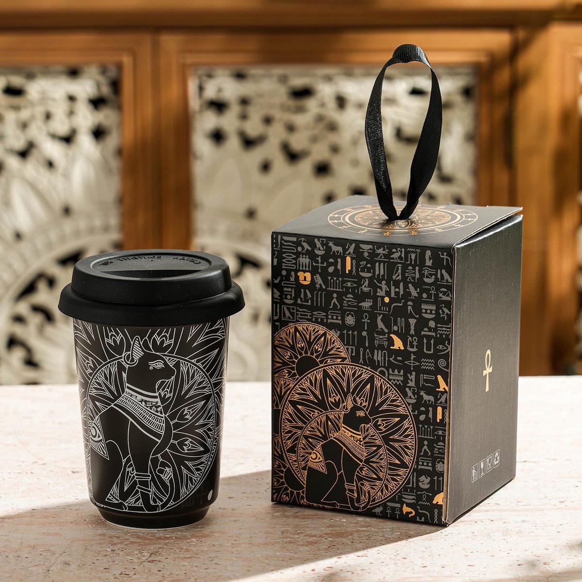 Herbruikbare keramische koffiekop van 300 ml met siliconen deksel, kattenpatroon en ideale reismok voor thee en koffie