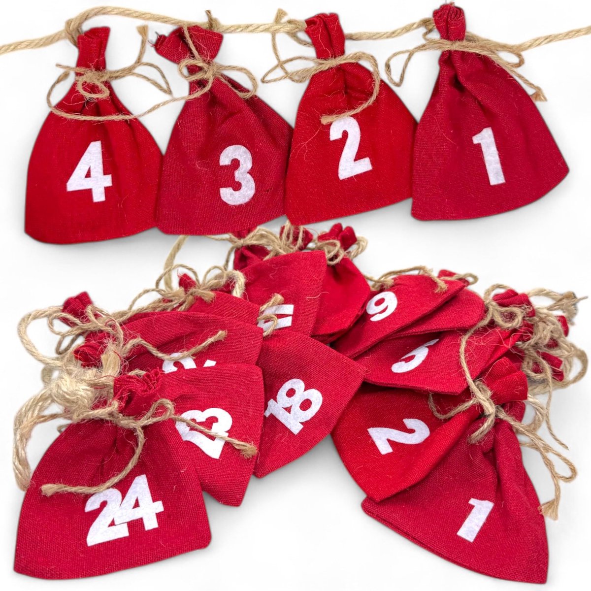 Dailygoody - Adventskalender om te Vullen - DIY Kerstkalender - 24 Katoenen Zakjes - Rood - Met Viltcijfers - Inclusief Jute Koord - Voor Gezinnen