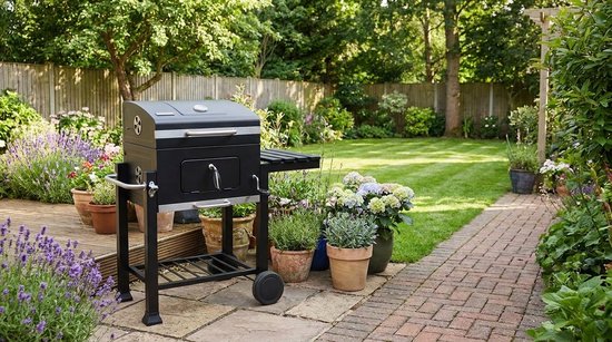 Houtskool BBQ Grillwagen XL - Smoker Barbecue met Deksel & Thermometer - 56x41,5 cm Houtskoolgrill met Warmhoudrooster, Wielen, Spiesen & Zijtafel - Buiten BBQ voor Tuin & Camping - Zwart - House&Garden — afbeelding 5