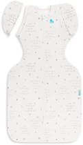 Love to Dream™ Babyslaapzak Swaddle Up™ - Inbakeren afbouwen - Baby 4-6 maanden - 6-8.5 kg - Zomer - Wit met tekst