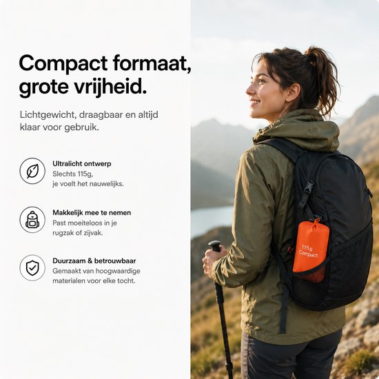 Vrouw met rugzak, met een compacte oranje nooddeken van 115g, lichtgewicht en gemakkelijk mee te nemen.