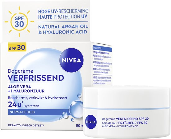 NIVEA Essentials Verfrissende Dagcrème voor Vrouwen SPF 30 – Normale tot gemengde huid – Skincare – Moisturizer – Met vitamine E – 50 ml