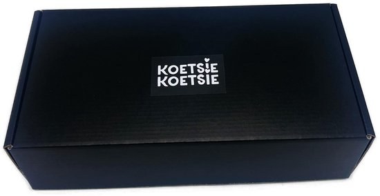Kraamcadeau Muziekmobiel Sneakers Wit - kraamkado jongen met sneakers, knuffel met muziek en speelgeluid - rammelaar - zwangerschap cadeau — afbeelding 5