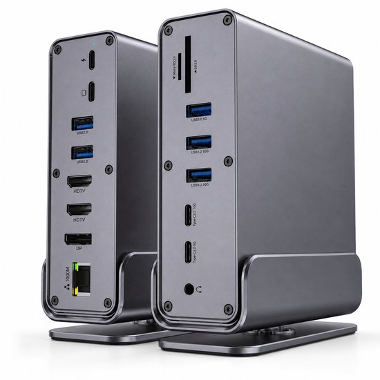 Twee grijze USB-C docking stations op hun standaards, de ene met de poorten naar voren, de andere met de zijkant.