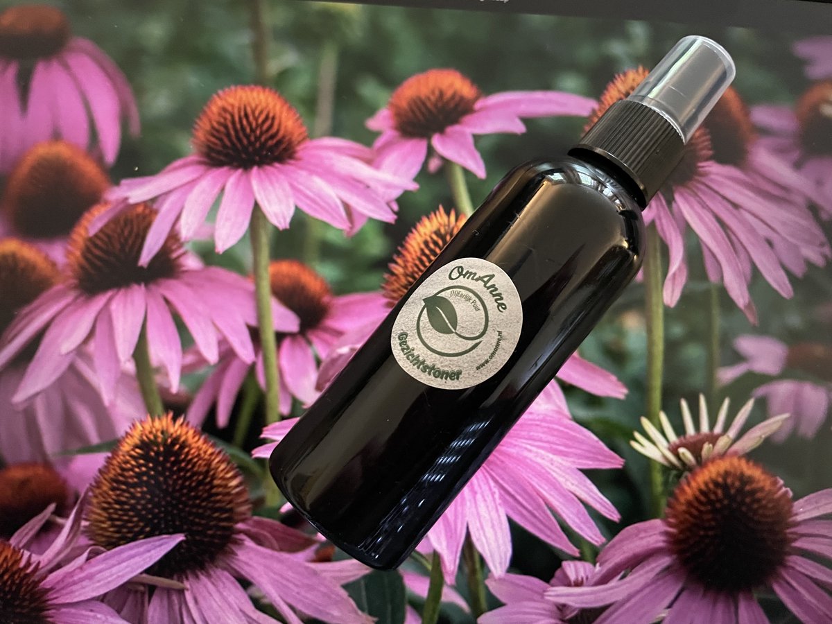 Toner voor het gezicht met toverhazelaar, kruiden, hyaluron, vitamine C 100 ml. Puur Natuur!! van OmAnne Prijs inclusief verzending!!