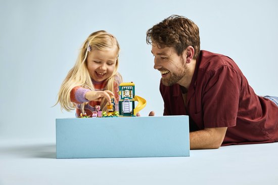 LEGO® Bluey: Bluey en Chloé in de Speeltuin Bouwset - 11201