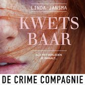 Boekomslag: Close-up van een gezicht met sproeten, rood haar en de tekst 'KWETSBAAR' en 'LINDA JANSMA'. Onderaan staat 'DE CRIME COMPAGNIE'.