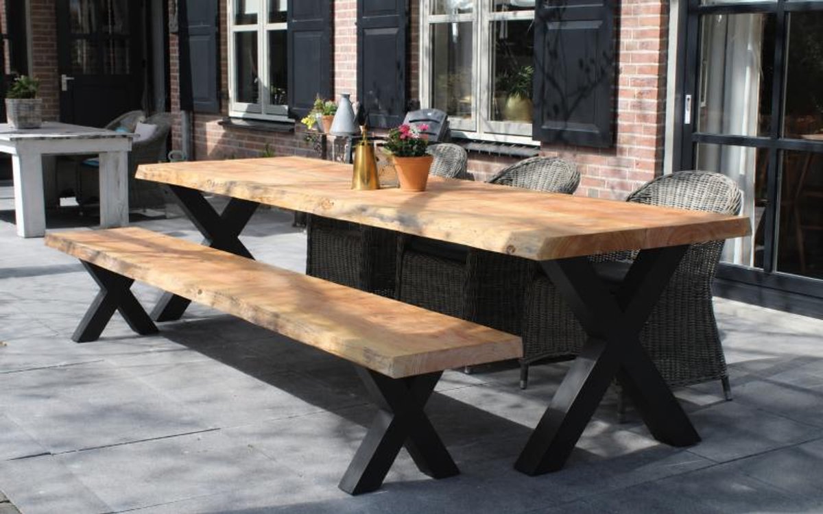 Douglas Boomstam Tuintafel - 240 x 100 cm - Stalen X Poten - Inclusief Montage