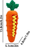 Oranje wortelspeeltje met gele, golvende kern. Afmetingen 15.8cm/6.2in hoogte, 5.1cm/2in breedte, 4.8cm/1.9in diepte.