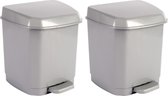 2x Grijze pedaalemmer vuilnisbakken/prullenbakken 7 liter 26 cm - Kunststof/plastic vuilnisemmer- Dameshygiene afvalbak voor toilet/badkamer