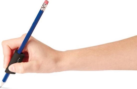 Hand die een potlood vasthoudt met een Vitility grip.